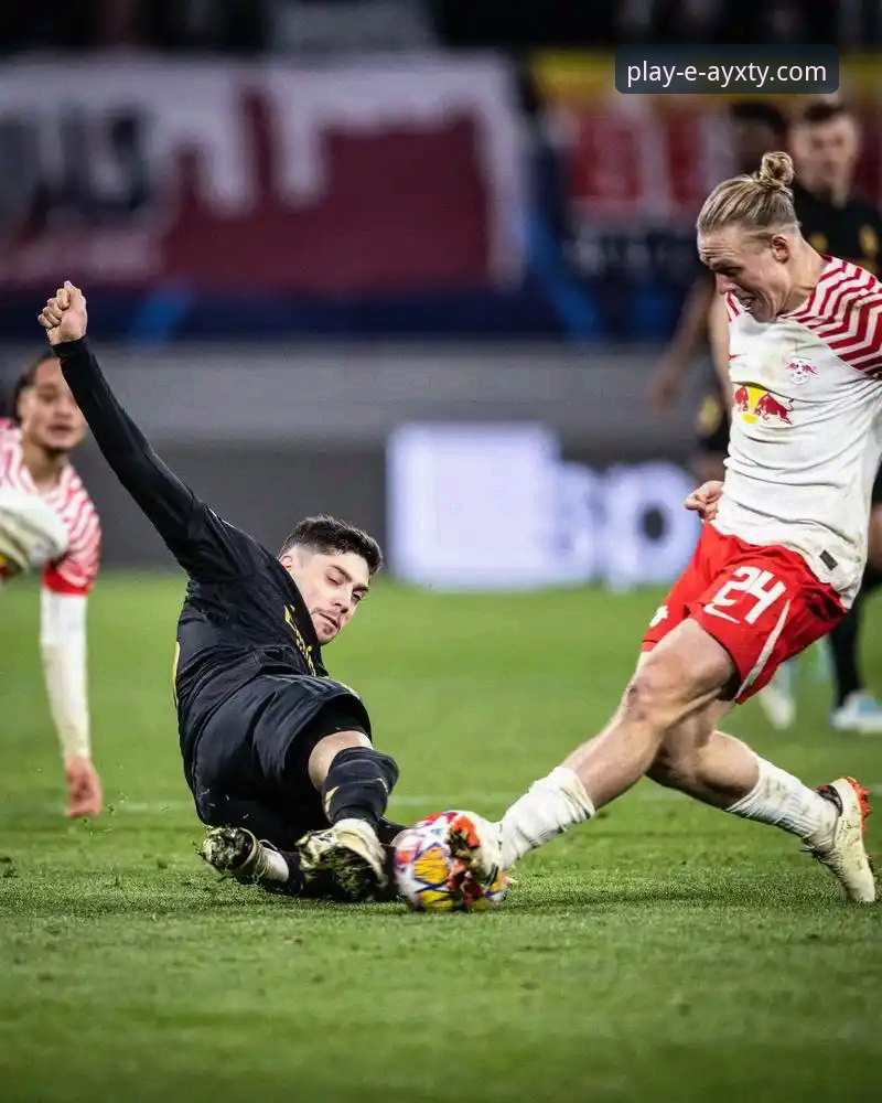 欧冠赛场技术性击倒，巴尔韦德戴帽引领皇马完胜